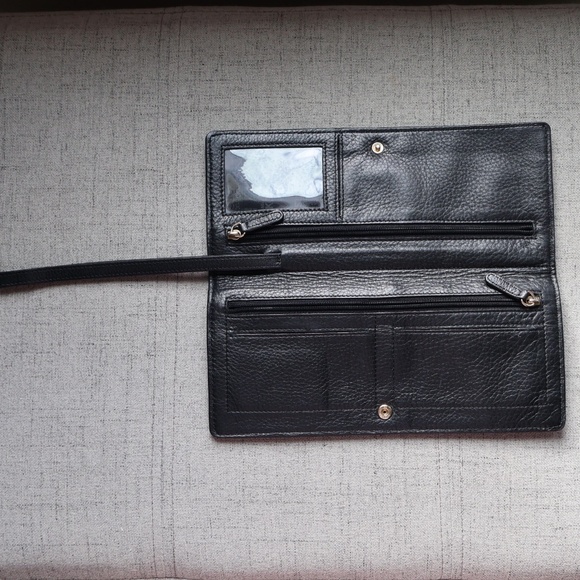 Michael Kors Wristlet Wallet Black Pebbled Leather with Gold MK Logo Classic - Picture 3 of 4